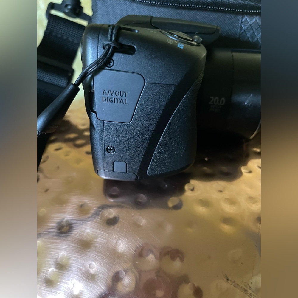 Canon Digital Camera 🎥 - Picture 11 of 14